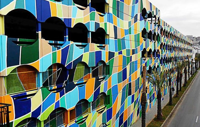 Parking à étages à Tafourah